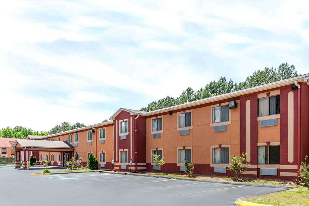 Knights Inn Memphis At Macon Cove Exterior photo